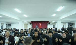 Başkan Çırpanoğlu Mahalle Sakinleriyle İftarda Buluştu