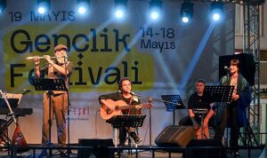 19 Mayıs gençlik sahnesi Küçükpark’ta kuruldu