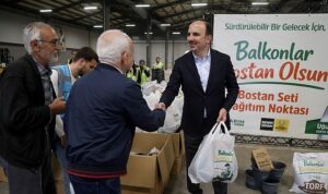 “Balkonlar Bostan Olsun” Projesinde Dağıtımlar Devam Ediyor