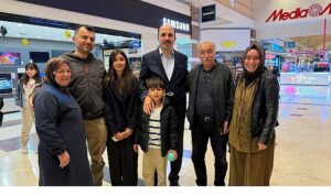 Başkan Altay Alışveriş Merkezinde Esnafla ve Vatandaşlarla Buluştu