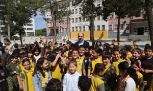 Başkan Altay Mezun Olduğu Selçuk İlkokulu’nda Öğrencilerle Buluştu
