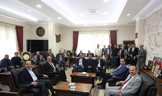 Başkan Altay Sarayönü’nde Vatandaşlarla Buluştu