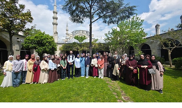 Bu proje hem okutuyor, hem gezdiriyor