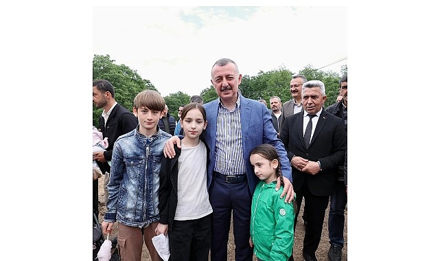 Büyükşehir’in Çiftçi Şenliği bereketiyle kutlandı
