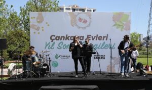Çankaya Evleri Yıl Sonu Sergileri Çayyolu’nda ziyaretçilerle buluştu