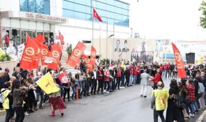 Çiğli’de 1 Mayıs Coşkusu: Başkan Yıldız Emekçilerle Omuz Omuza