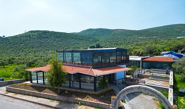 Dikili’de Cumhuriyet Meydanı ve Sanat Merkezi Heyecanı