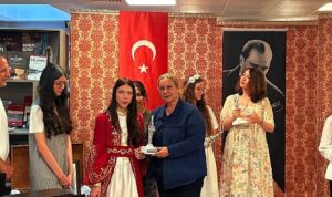 Efes Selçuklu öğrenciler Mübadeleyi müzik ve tiyatro ile anlattı