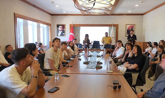 Erasmus öğrencileri Kemer Belediyesi’nde