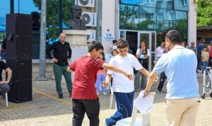 Karabağlarlı Gençler Sınav Öncesi Moral Depoladı