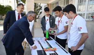 Kemer’de TÜBİTAK 4006 Bilim Fuarı