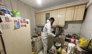 Konak’ta çöp eve geçit verilmedi: 10 ton atık çıkarıldı