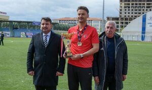 Koşu Şampiyonu Kupasını Başkan’a Getirdi