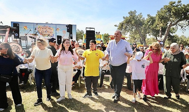 Menderes Uçurtmalarla Rengarenk