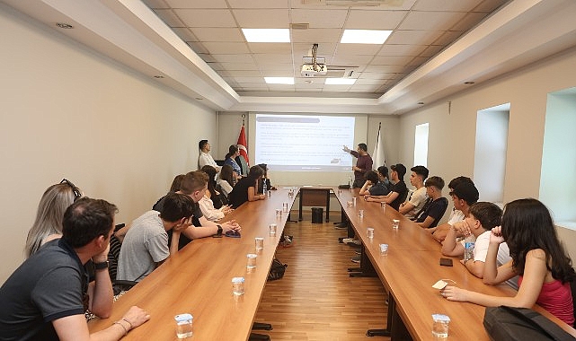 Nilüfer’in yeşil enerji vizyonu Avrupalı gençlere anlatıldı