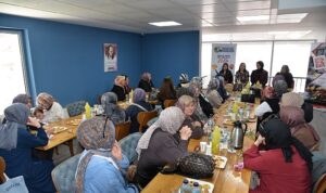 Özel Bireylerin Annelerine Anlamlı Kutlama