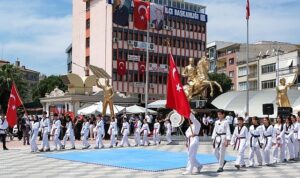 Pehlivan’dan 19 Mayıs mesajı: Gençliğin yanında olmak, geleceğe sahip çıkmaktır