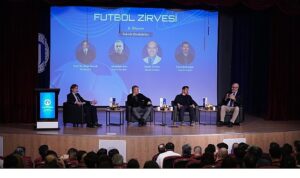 Türk Futbolunun Sorunları ve Geleceği Zirvede Tartışıldı
