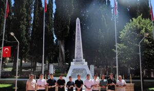 15 Temmuz öncesi şehitlikte anlamlı buluşma