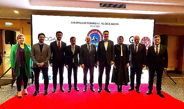 ‘AHİD 41. Yılında Ödül Töreni Düzenledi’