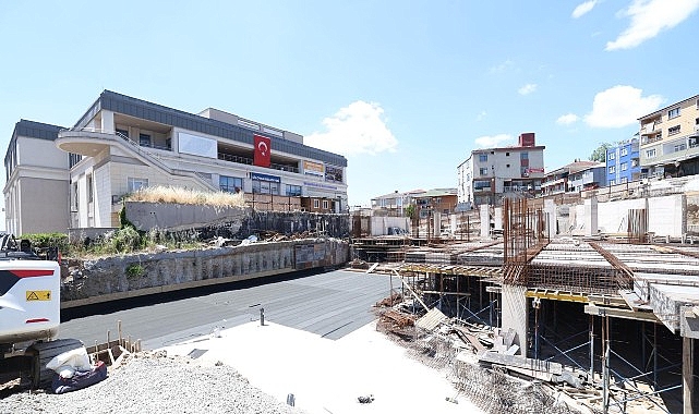 Başkan Büyükakın, Kent Meydanı projesini inceledi