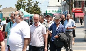 Başkan Erkan Aydın’dan Vatandaşlara Aşure İkramı