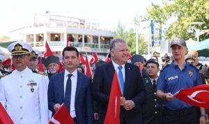 Bir Asır Sonra Aynı Meydanda,  Aynı Cumhuriyet Sevdasıyla