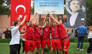 Bornova’da dostluk kazandı