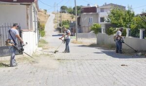 Burhaniye’nin Her Noktasında Aralıksız Temizlik Mesaisi