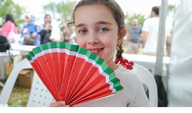 Büyükşehir, İzmit’i bayram yerine çevirdi
