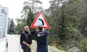 Büyükşehir’den Kemer yayla yollarında kapsamlı çalışma