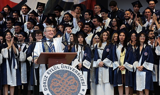 DEÜ Tıp Fakültesi’nde 48. Dönem Mezuniyet Coşkusu Yaşandı