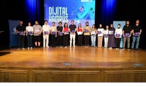 Dijital Kampüs’te yetişen 237 genç sertifikalarını aldı