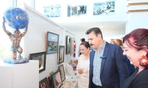 Dikili’de sanat rüzgarı: Kadının eli sanata değdi