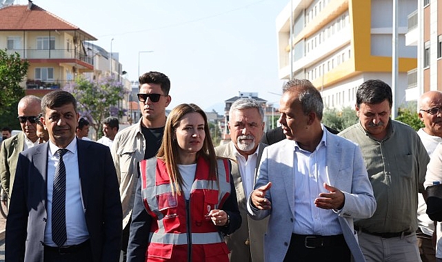 Döşemealtı Yeniköy’de altyapısı tamamlanan yollar asfaltlanıyor