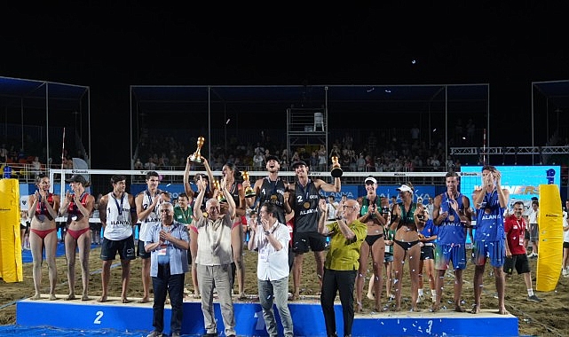 Dünya plaj voleybolunun kalbi Alanya’da attı