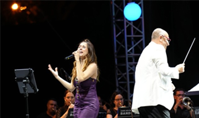 Edip Akbayram ve Volkan Konak şarkılarla anıldı
