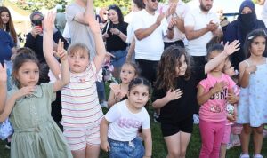 Gündüz uçurtma yaptılar akşam konserde buluştular