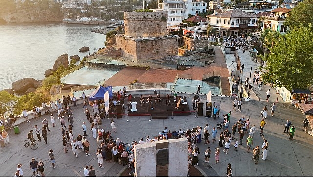 Hıdırlık Kulesi’nin muhteşem atmosferinde konser keyfi