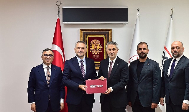 İbrahim Akın’dan spor hamlesi: Bayrampaşa Spor Tesisleri için yatırım protokolü imzalandı
