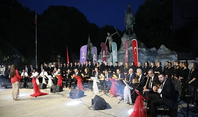 İnegöl Belediyesi TSM Korosundan Unutulmaz Konser