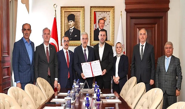 İnegöl’ün Yeni Aile Sağlığı Merkezi İçin İmzalar Atıldı