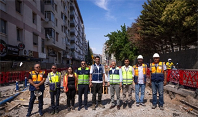 İzmir’de 3 milyar liralık alt yapı dönüşümü sürüyor
