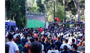İzmir’de Dünya Kupası heyecanı meydanlara taştı