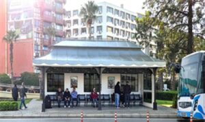 İzmir’in kimliğini yansıtan simgesel durak