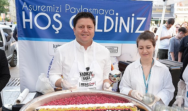 Kadıköy’de 21 Mahallede Aşure İkramı