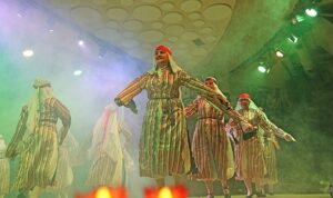 Karşıyaka’da halk dansları kursuna muhteşem final!