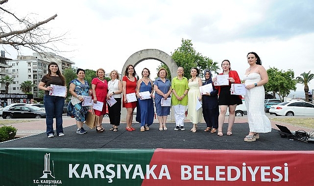 Karşıyaka’nın kurs merkezlerine yıl sonu şenliği