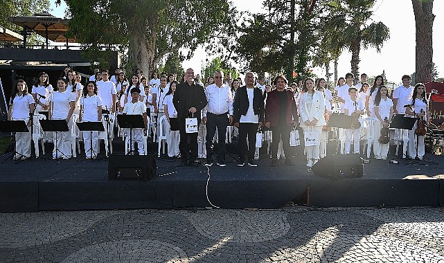 Kemer’de “Yaza merhaba konseri”