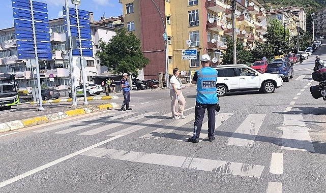 Kocaeli Zabıtası YKS’de gençleri yalnız bırakmadı